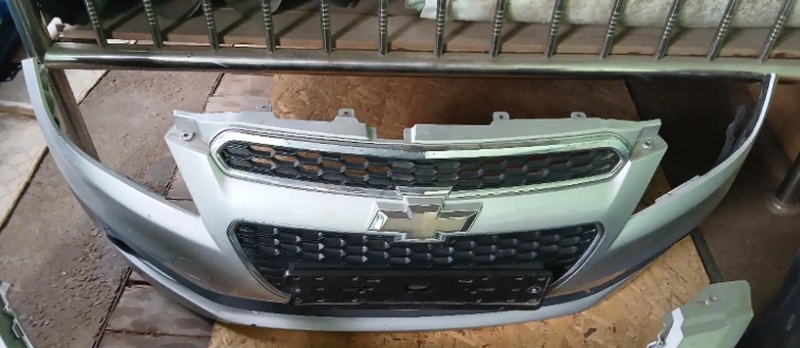 Бампер от Chevrolet Spark